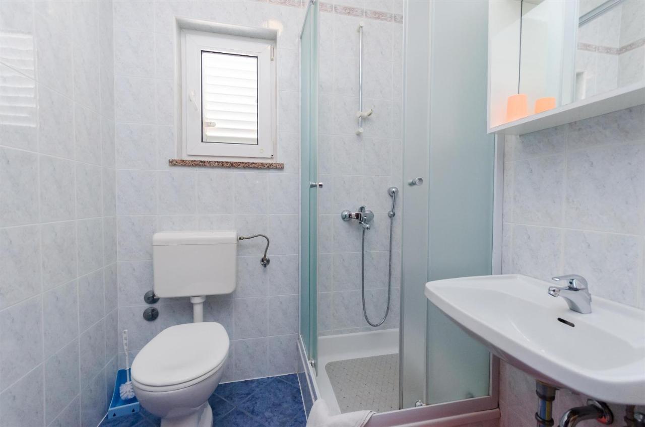 Apartments Mirjana B Lopar Exterior photo