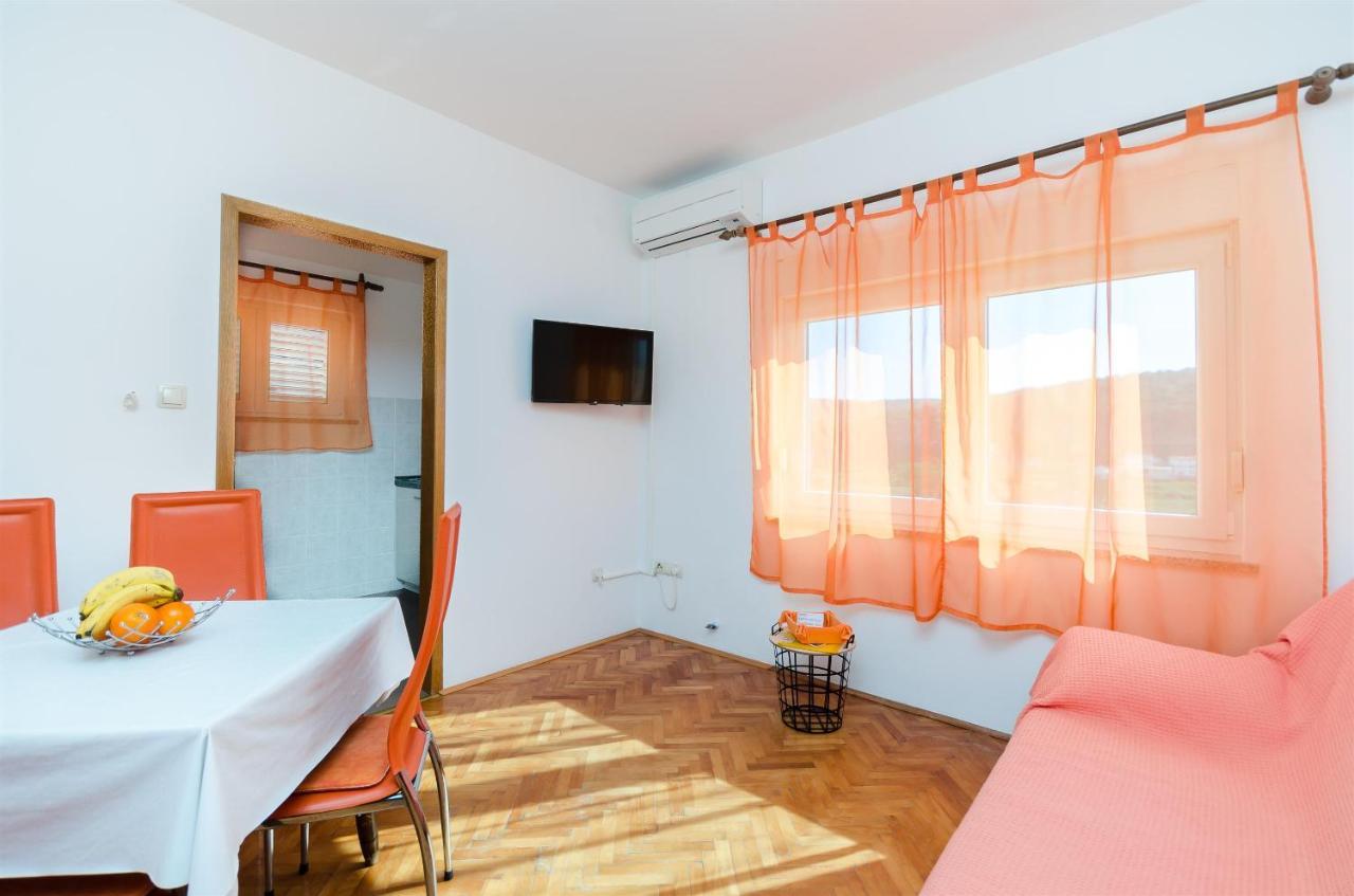 Apartments Mirjana B Lopar Exterior photo