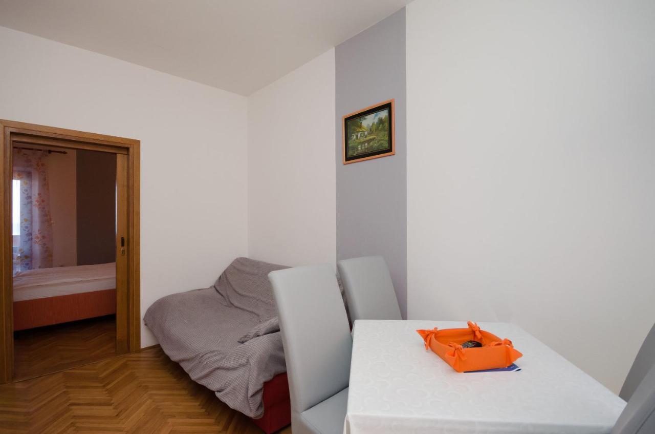 Apartments Mirjana B Lopar Exterior photo