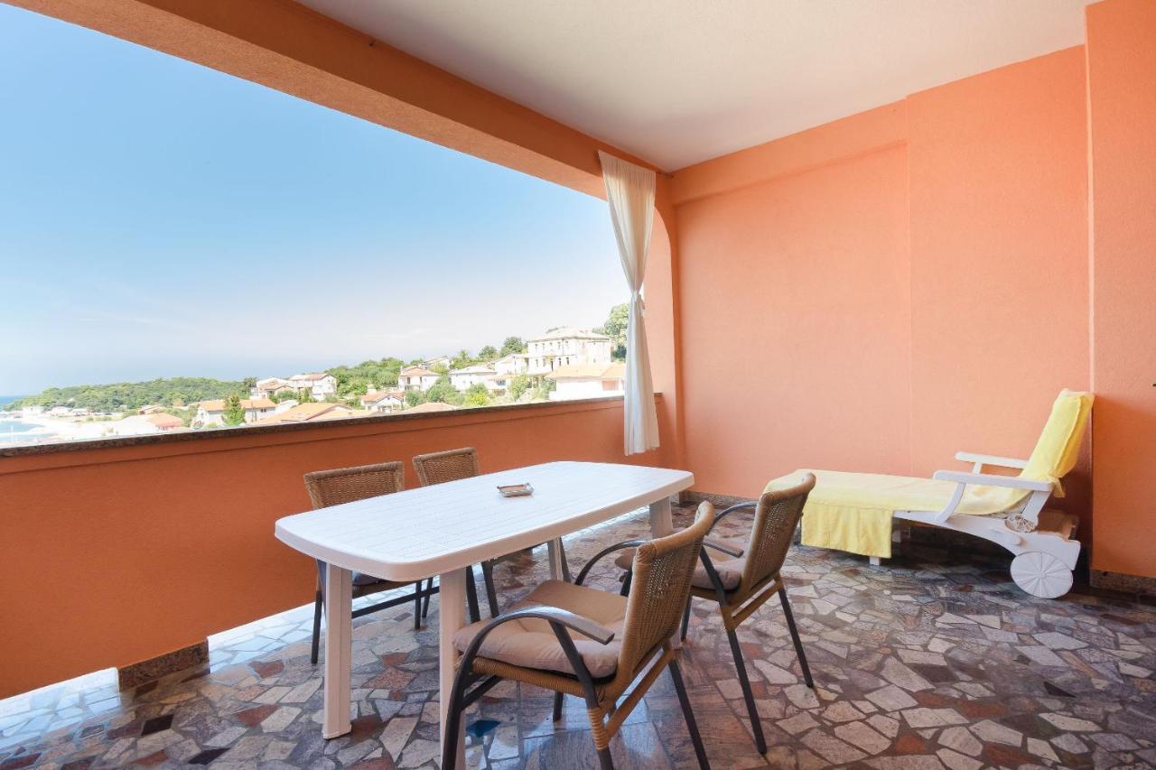 Apartments Mirjana B Lopar Exterior photo